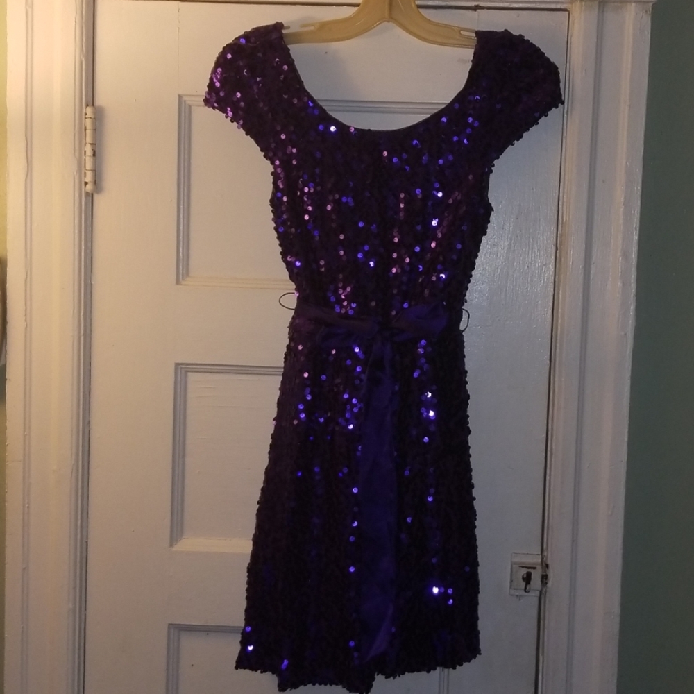 Sequin dress with satin belt